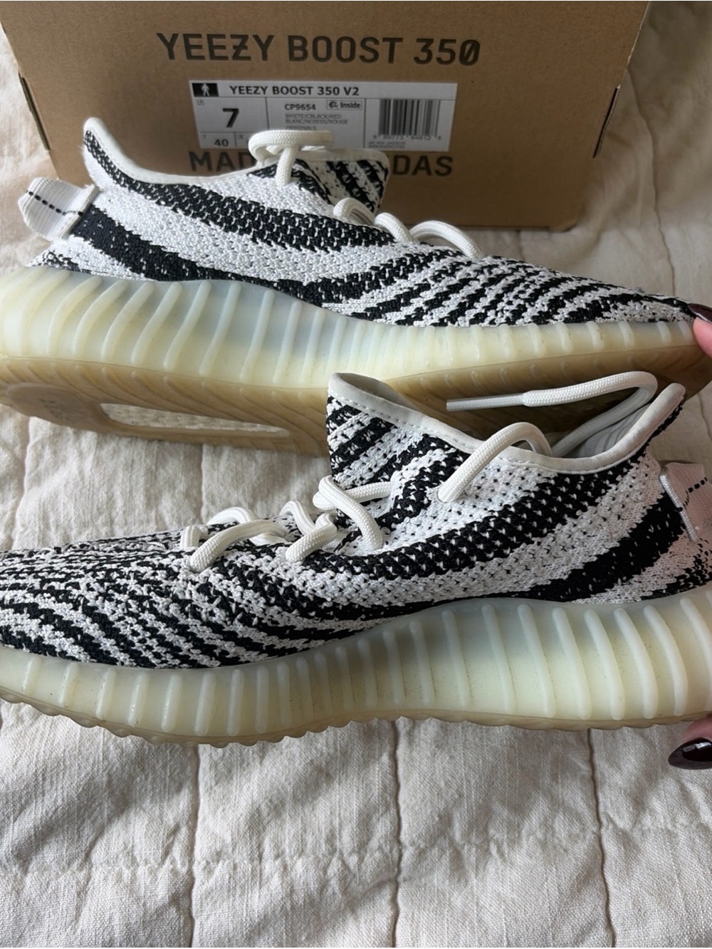 Yeezy Boost 350 V2 Zebra Knit Sneakers - White/Black